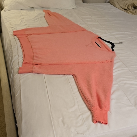 American Eagle Outfitters Coral Crew Neck Sweater - Picture 7 of 15
